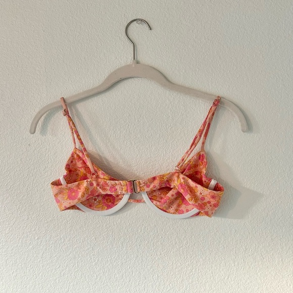 Lovers + Friends Vintage Summer Bikini Top & Bottom Set in 70’s Floral - Picture 4 of 9